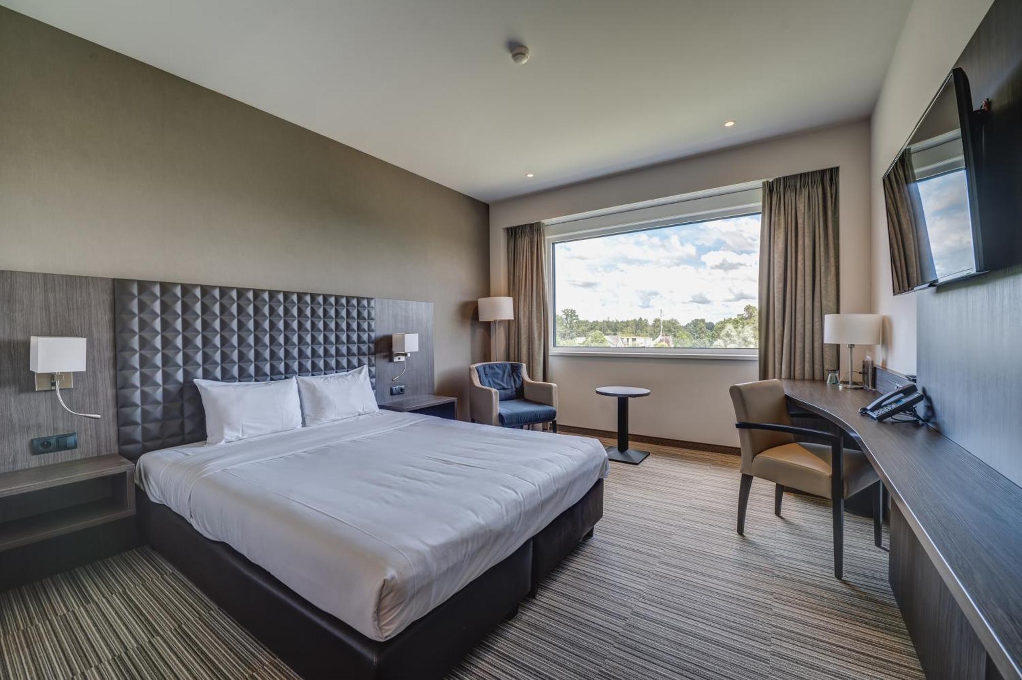 Mezzo Hotel & Business Beringen Extérieur photo