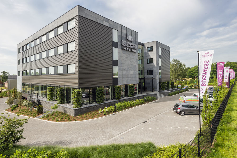 Mezzo Hotel & Business Beringen Extérieur photo